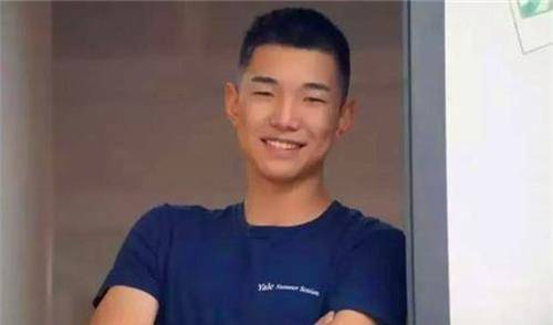19岁学霸赴美身亡，父亲：我尊重儿子的选择，背后故事引人深思
