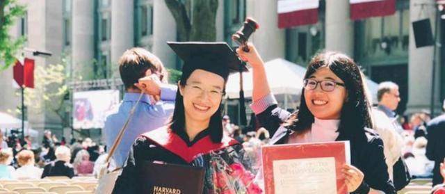 让母亲借100万供自己读哈佛，1年还清债务，神童詹青云凭什么？
