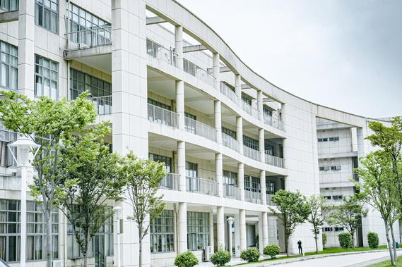 路易斯安那大学拉法叶分校学费要花费多少